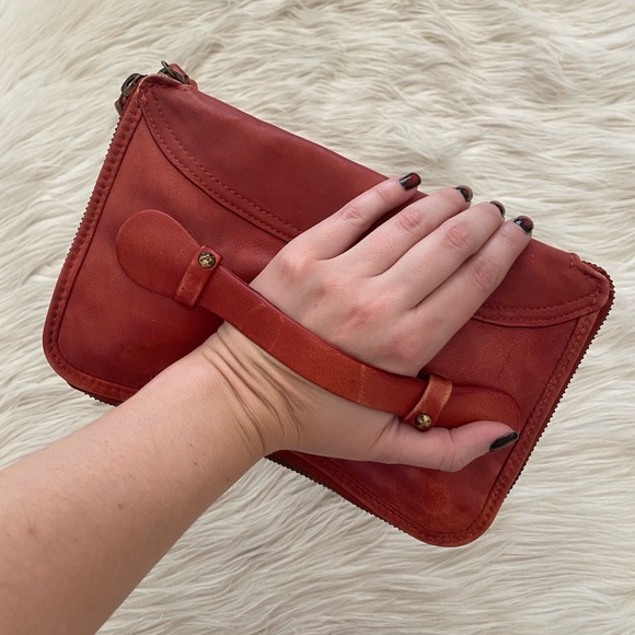 Free People We The Free Red Traveler Zip Around Leather Wallet Clutch - Picture 4 of 12